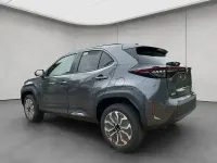 Neu Toyota Yaris 131 PS (96 kW) 2025 Grau Kleinwagen