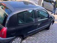 Gebraucht Renault Clio II 75 PS (55 kW) 1999 Schwarz Kleinwagen