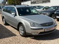 Usado Ford Mondeo Ghia 131 CV (96 kW) 2004 Plateado Berlina
