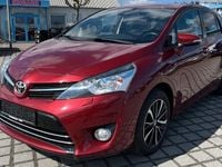Gebraucht Toyota Verso Edition-S 132 PS (97 kW) 2017 Rot Van / Kleinbus