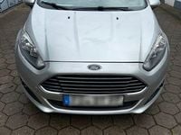 Gebraucht Ford Fiesta Trend 82 PS (60 kW) 2015 Silber Kleinwagen