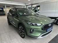 Gebraucht Ford Kuga Active X 242 PS (177 kW) 2024 Bursting green (metallic) SUV