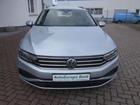 Gebraucht VW Passat 150 PS (110 kW) 2022 Silber Kombi