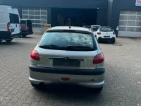 Gebraucht Peugeot 206 75 PS (55 kW) 2005 Silber Kleinwagen