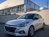 Gebraucht Hyundai i20 Advantage 101 PS (74 kW) 2020 Silber Kleinwagen