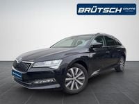 Gebraucht Skoda Superb Style 200 PS (147 kW) 2023 Schwarzmagic perleffekt metallic Kombi