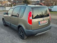 Gebraucht Skoda Roomster Plus Edition 90 PS (66 kW) 2014 Grün Van / Kleinbus