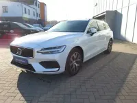 Używany Volvo V60 Core 163 KM (119 kW) 2024 Biały Kombi
