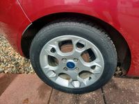 Gebraucht Ford Fiesta 80 PS (58 kW) 2011 Rot Kleinwagen