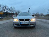 Gebraucht BMW 318 143 PS (105 kW) 2008 Grau Limousine