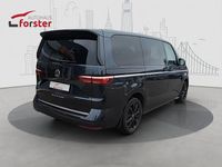 Gebraucht VW Multivan Style 150 PS (110 kW) 2024 Blau Van