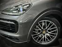 Gebraucht Porsche Cayenne GTS 460 PS (338 kW) 2023 Grau SUV