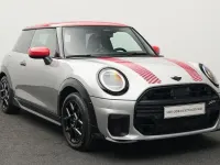 Używany Mini Cooper 156 KM (114 kW) 2024 Szary Hatchback