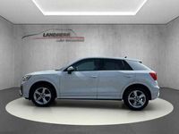 Gebraucht Audi Q2 S-Line 150 PS (110 kW) 2025 Gletscherweiß metallic (metallic) SUV
