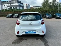 Gebraucht Hyundai i10 Trend 67 PS (49 kW) 2021 Weiß Kleinwagen