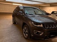 Gebraucht Jeep Compass Limited 140 PS (102 kW) 2017 Grau SUV