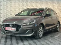 Gebraucht Hyundai i30 140 PS (102 kW) 2019 Moon rock / met Kombi