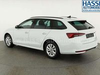 Neu Skoda Octavia Selection 150 PS (110 kW) 2025 Moon white perleffekt Kombi