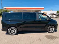 Gebraucht Ford Tourneo Titanium 150 PS (110 kW) 2024 Schwarz Van / Kleinbus
