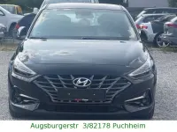 Gebraucht Hyundai i30 Trend 160 PS (117 kW) 2022 Schwarz Limousine