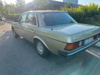 Gebraucht Mercedes E300 88 PS (64 kW) 1981 Beige Limousine