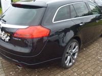 Gebraucht Opel Insignia 299 PS (219 kW) 2011 Schwarz metallic Kombi