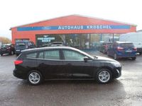 Gebraucht Ford Focus 120 PS (88 kW) 2020 Schwarz Limousine