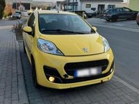 Gebraucht Peugeot 107 68 PS (50 kW) 2012 Gelb Kleinwagen