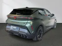 Neu Cupra Raval VZ 166 kW (226 PS) 2026 Grün Limousine