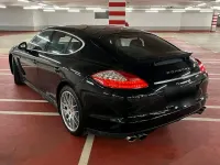 Gebraucht Porsche Panamera 4S 400 PS (294 kW) 2010 Schwarz Kleinwagen