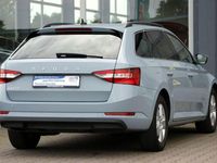 Gebraucht Skoda Superb Ambition 150 PS (110 kW) 2022 Grau Kombi