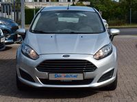Gebraucht Ford Fiesta Trend 95 PS (69 kW) 2015 Silber Kleinwagen