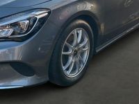 Gebraucht Mercedes CLA180 Shooting Brake 122 PS (89 kW) 2018 Grau Kombi