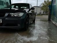 Gebraucht BMW 320 150 PS (110 kW) 2005 Grau Limousine