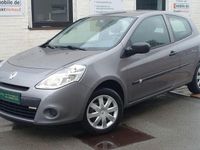 Gebraucht Renault Clio III 75 PS (55 kW) 2012 Grau Kleinwagen