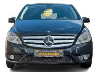 Gebraucht Mercedes B180 122 PS (89 kW) 2012 Schwarz Kleinwagen