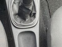 Gebraucht Opel Corsa Color Edition 69 PS (50 kW) 2014 Weiß Kleinwagen