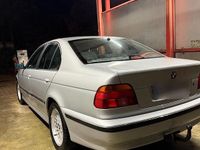 Gebraucht BMW 528 193 PS (141 kW) 1999 Silber Limousine