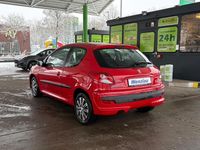 Gebraucht Peugeot 206 60 PS (44 kW) 2009 Rot Kleinwagen