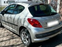 Gebraucht Peugeot 207 95 PS (69 kW) 2009 Grau Kleinwagen