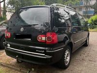 Gebraucht VW Sharan Trendline 140 PS (102 kW) 2007 Schwarz Van / Kleinbus