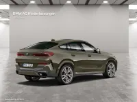 Gebraucht BMW X6 M50 Performance 530 PS (389 kW) 2023 Gold SUV