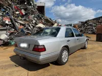 Brugt Mercedes E280 193 HK (141 kW) 1994 Sølv Sedan