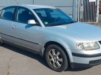 Gebraucht VW Passat Trendline 101 PS (74 kW) 1998 Silber Limousine