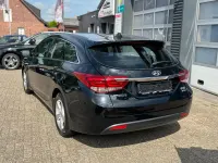 Gebraucht Hyundai i40 116 PS (85 kW) 2016 Schwarz Kombi