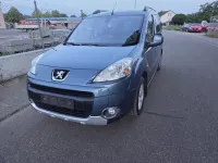 Gebraucht Peugeot Partner Tepee Premium 109 PS (80 kW) 2010 Blau Van / Kleinbus