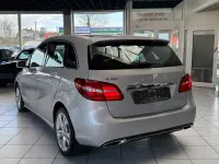 Gebraucht Mercedes B180 Edition 122 PS (89 kW) 2017 Silber Van / Kleinbus