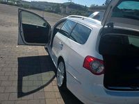 Second-hand VW Passat 140 CP (102 kW) 2009 Alb Hatchback