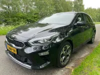 Usado Kia Ceed 136 CV (100 kW) 2020 Negro Utilitario