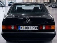 Gebraucht Mercedes 190 118 PS (86 kW) 1990 Schwarz Limousine